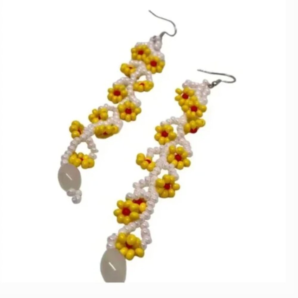 ⭐❤️ FREE Daisy Beaded Flower Drop Boho Peasant hipster Hippie Chic Farm Earrings - Picture 2 of 8